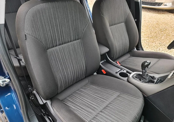 Opel Astra cena 19900 przebieg: 212000, rok produkcji 2011 z Płock małe 497
